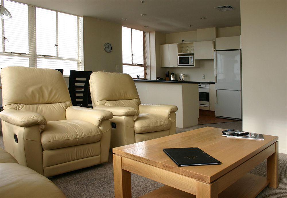 The Poplars Apartment Hotel Christchurch Bagian luar foto